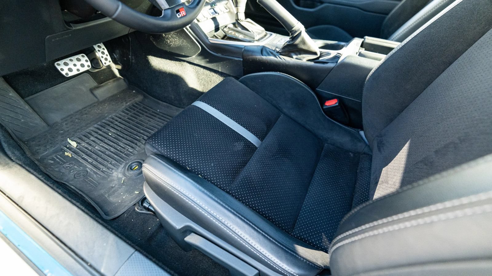 Used 2022 Toyota GR86 Premium w/ ALL Weather Mat Package (TMS) RWD image 21