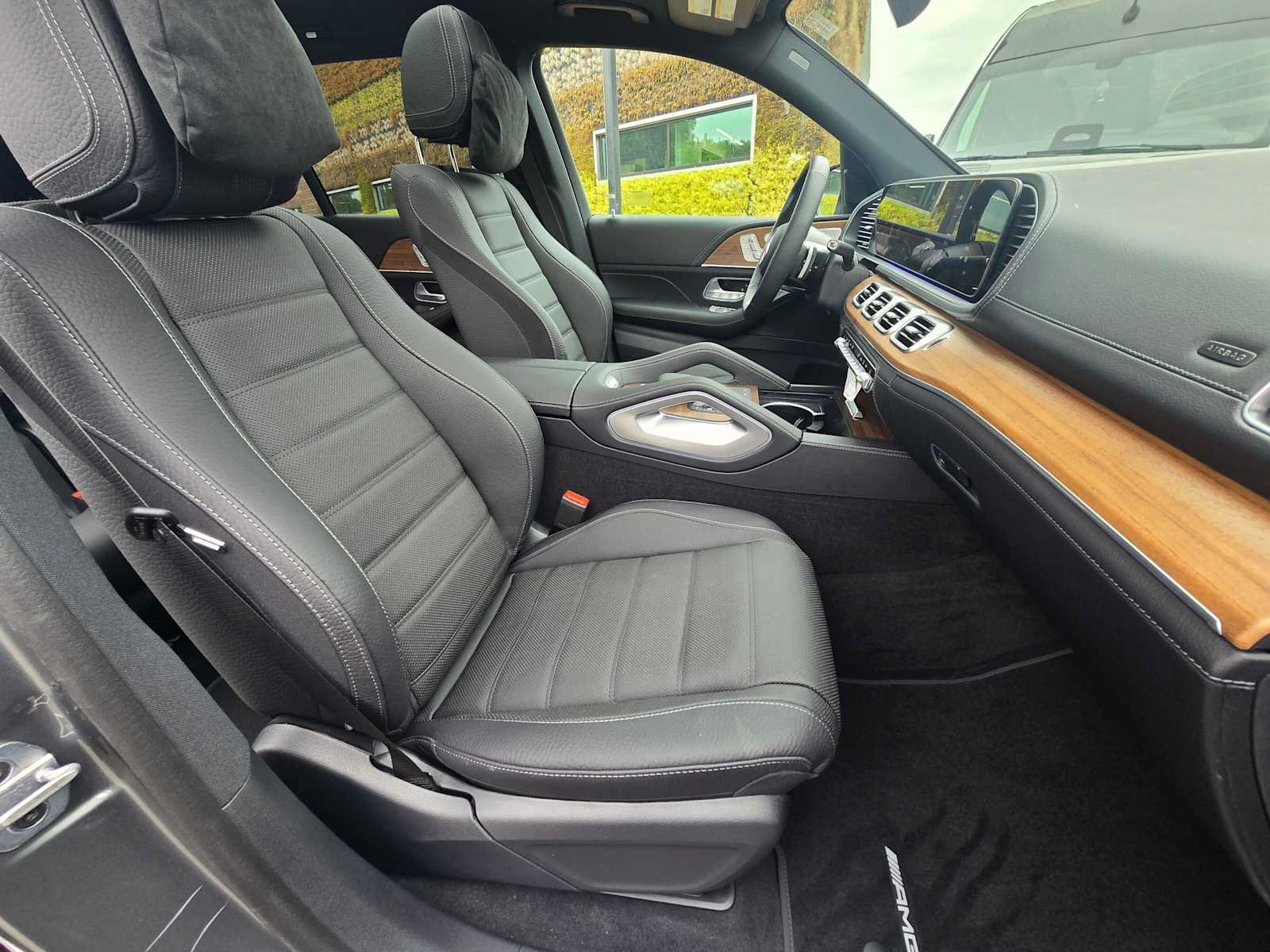 New 2026 Mercedes-Benz GLS 580 4MATIC image 10