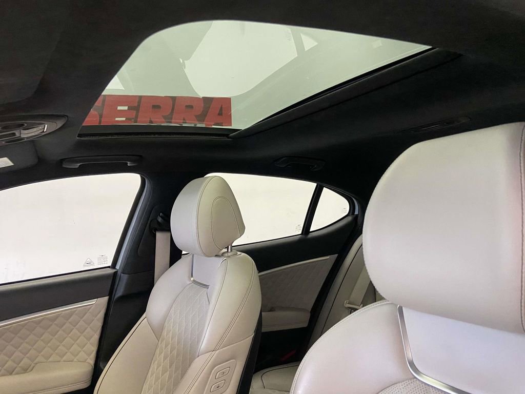 Used 2023 Genesis G70 3.3T w/ Sport Prestige Package image 14