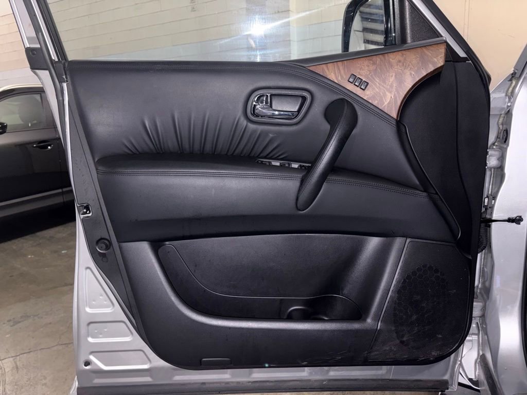 Used 2024 Nissan Armada SL w/ Captain's Chairs Package image 20