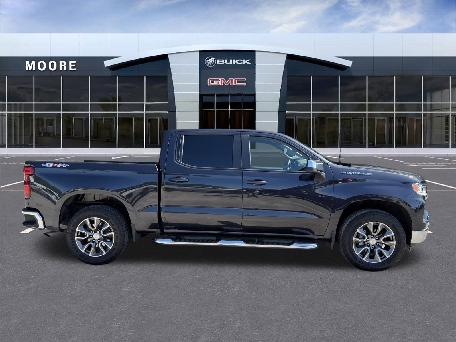 Used 2022 Chevrolet Silverado 1500 LT AWD/4WD image 2