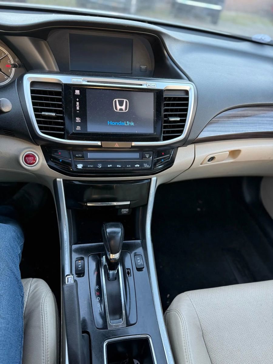 Used 2017 Honda Accord EX-L image 14