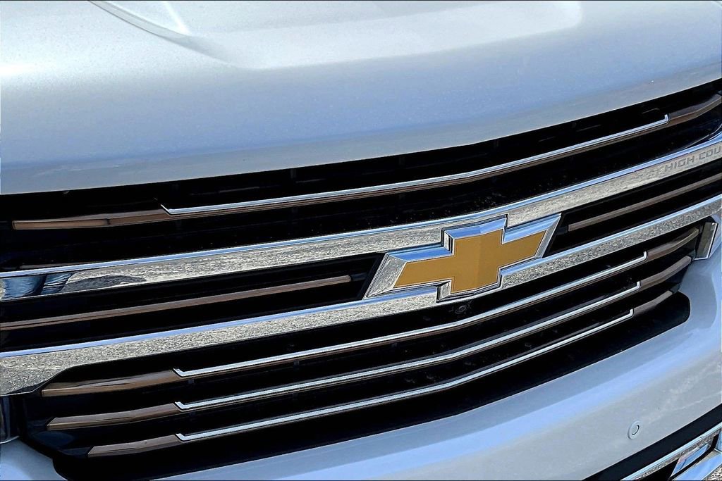 Used 2022 Chevrolet Silverado 1500 High Country w/ Technology Package image 35