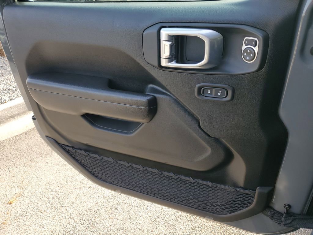 Used 2020 Jeep Gladiator Rubicon w/ Trailer Tow Package image 21