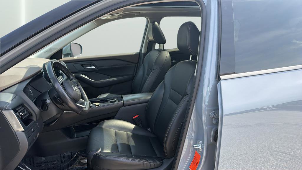 Used 2023 Nissan Rogue SL w/ SL Premium Package image 23