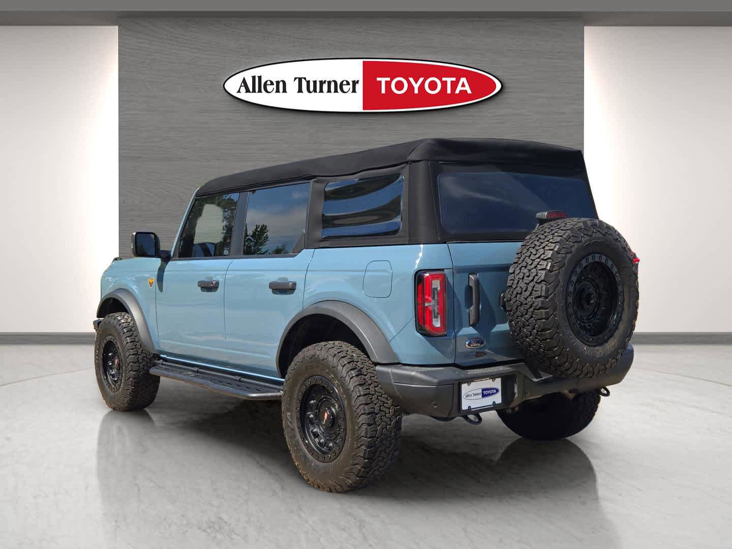 Used 2023 Ford Bronco Badlands AWD/4WD image 8