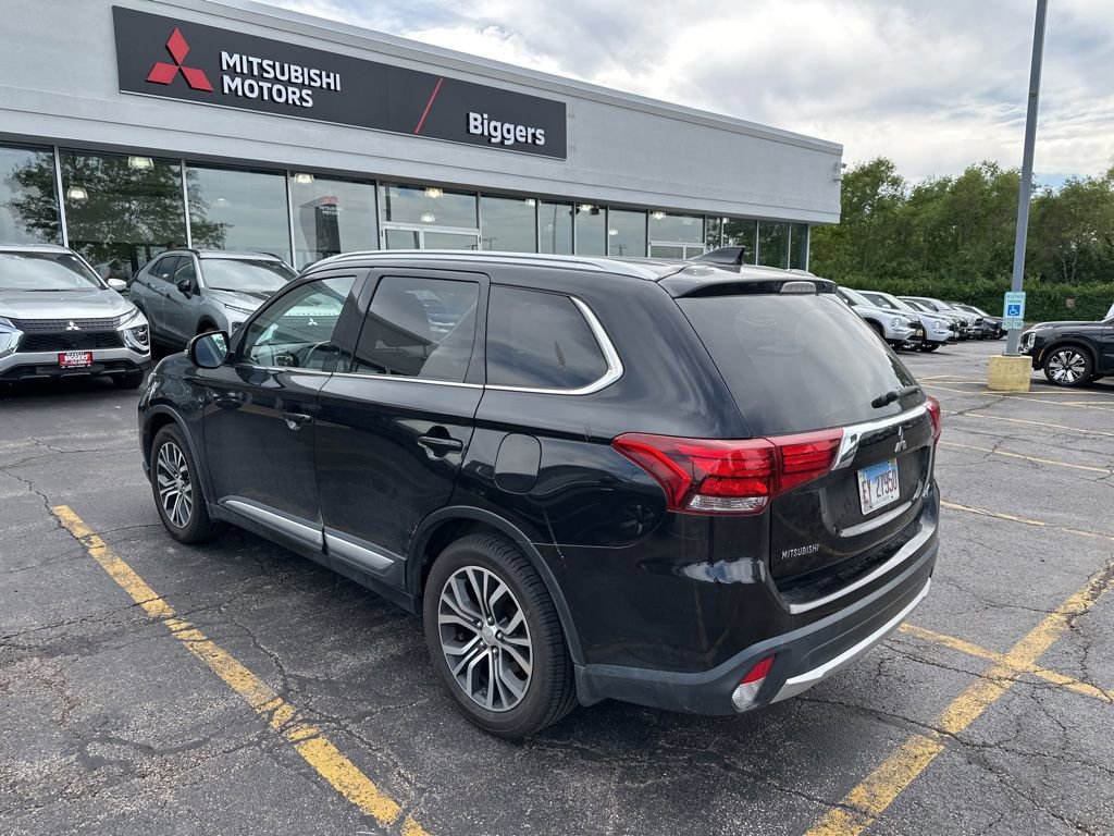 Used 2017 Mitsubishi Outlander SEL AWD/4WD image 5
