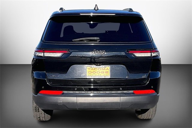 Used 2024 Jeep Grand Cherokee L Laredo image 5