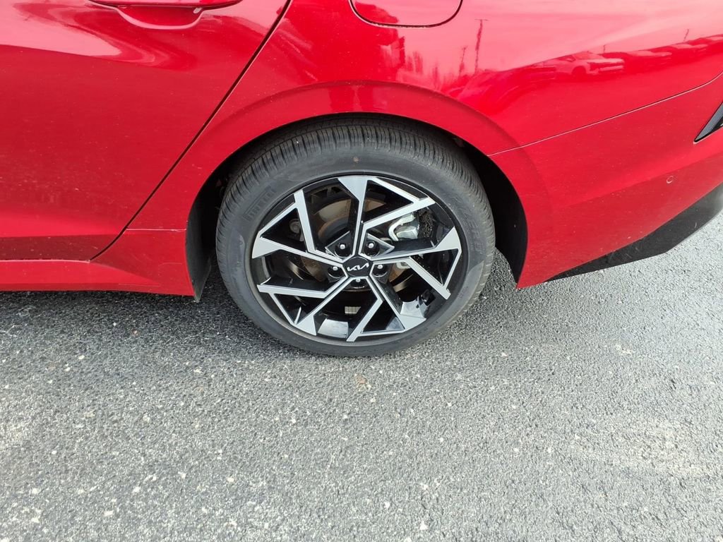 Used 2025 Kia K5 EX image 6