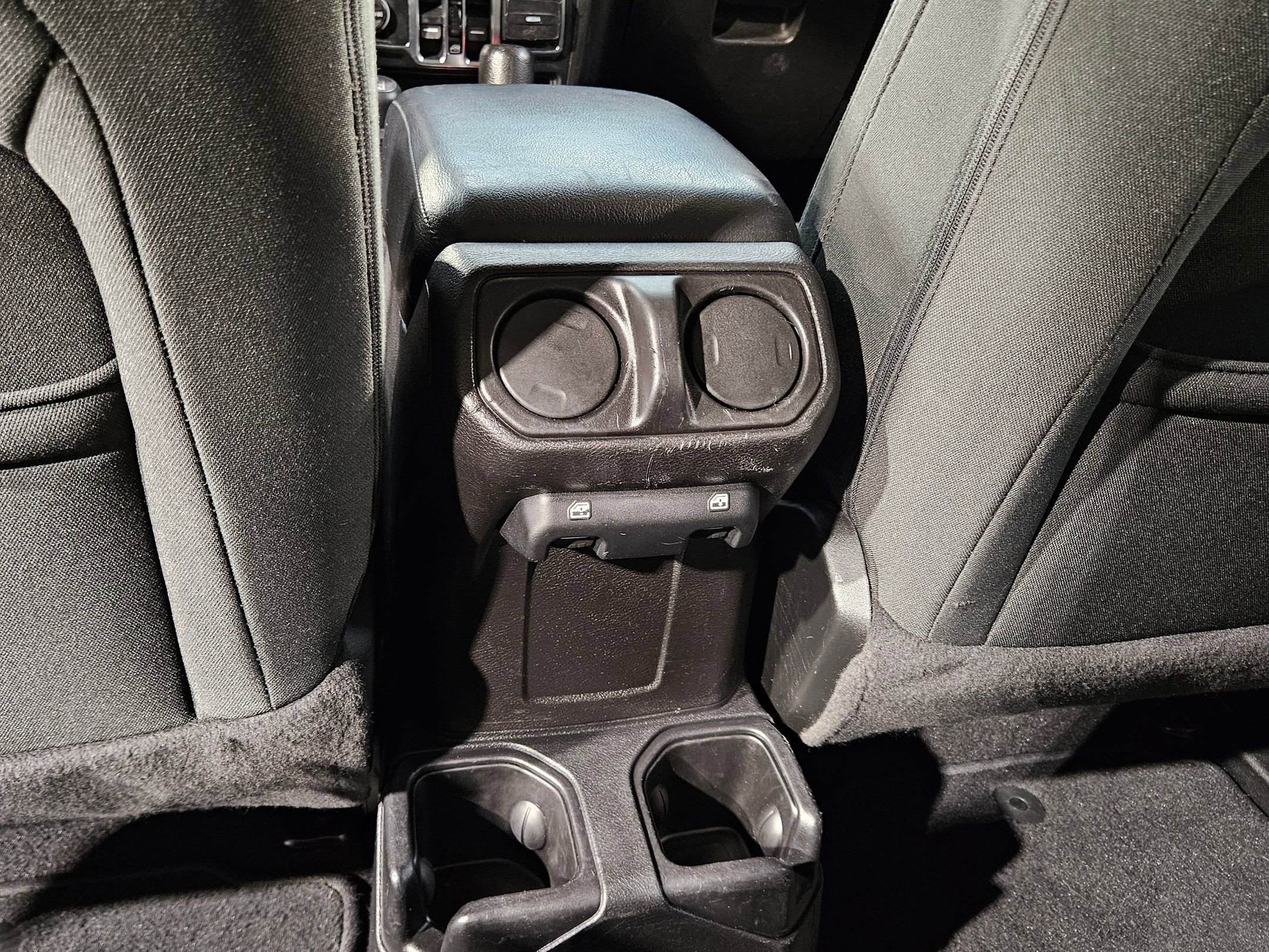 Used 2020 Jeep Wrangler Unlimited Sport S AWD/4WD image 35