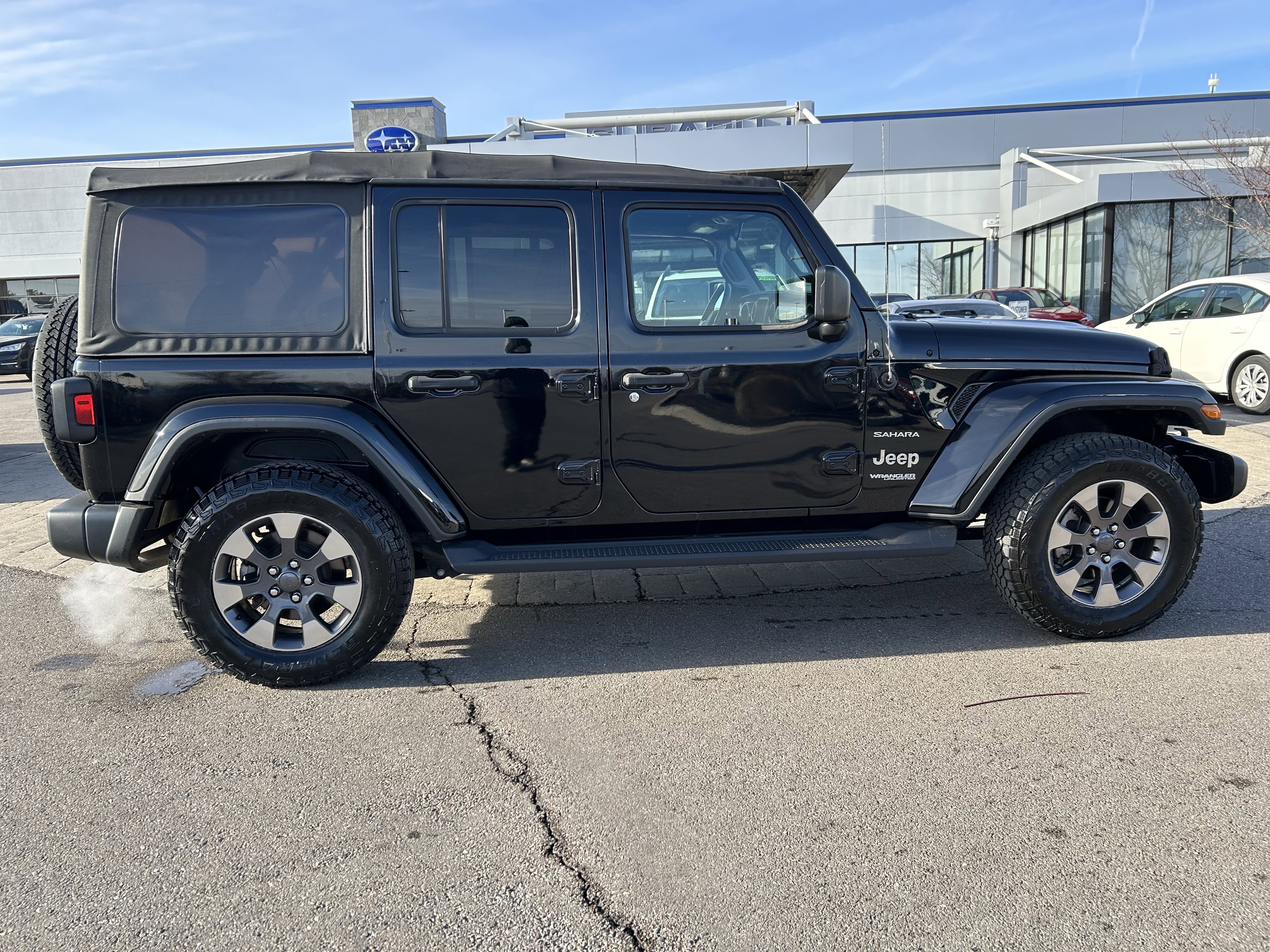 Used 2018 Jeep Wrangler Unlimited Sahara w/ Cold Weather Group image 8