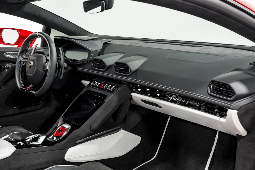 Used 2023 Lamborghini Huracan Tecnica image 33