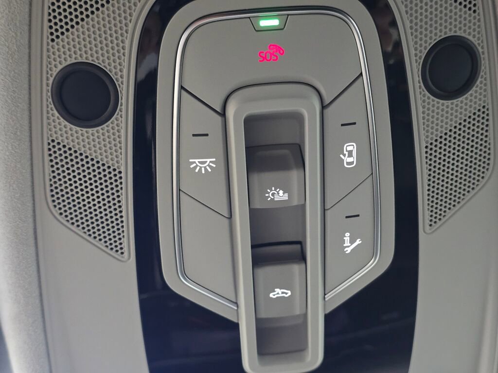 Used 2021 Audi Q8 Prestige w/ Prestige Package image 45