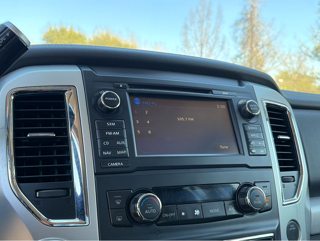 Used 2017 Nissan Titan PRO-4X AWD/4WD image 6