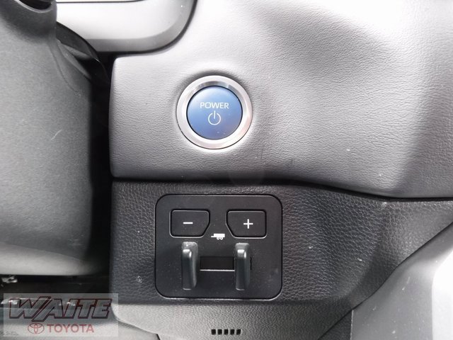 Certified 2024 Toyota Sequoia Platinum image 18