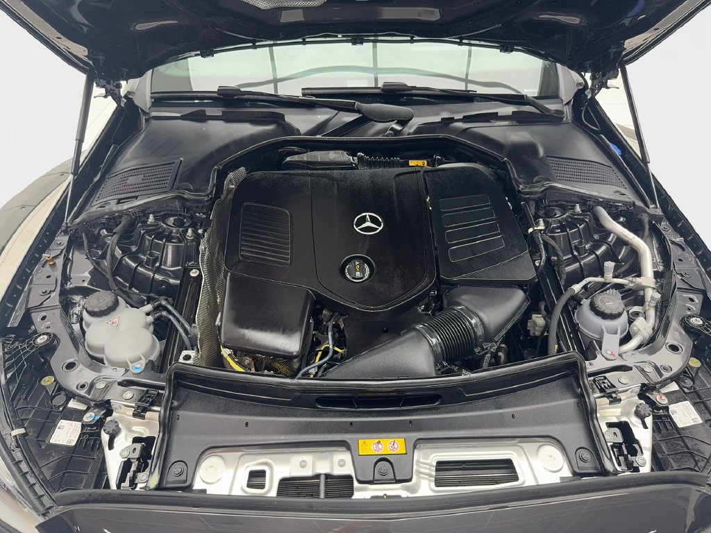 Used 2025 Mercedes-Benz C 300 4MATIC Sedan image 18