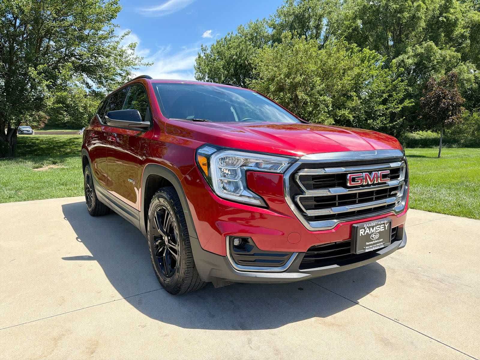 Used 2023 GMC Terrain AT4 AWD/4WD image 8