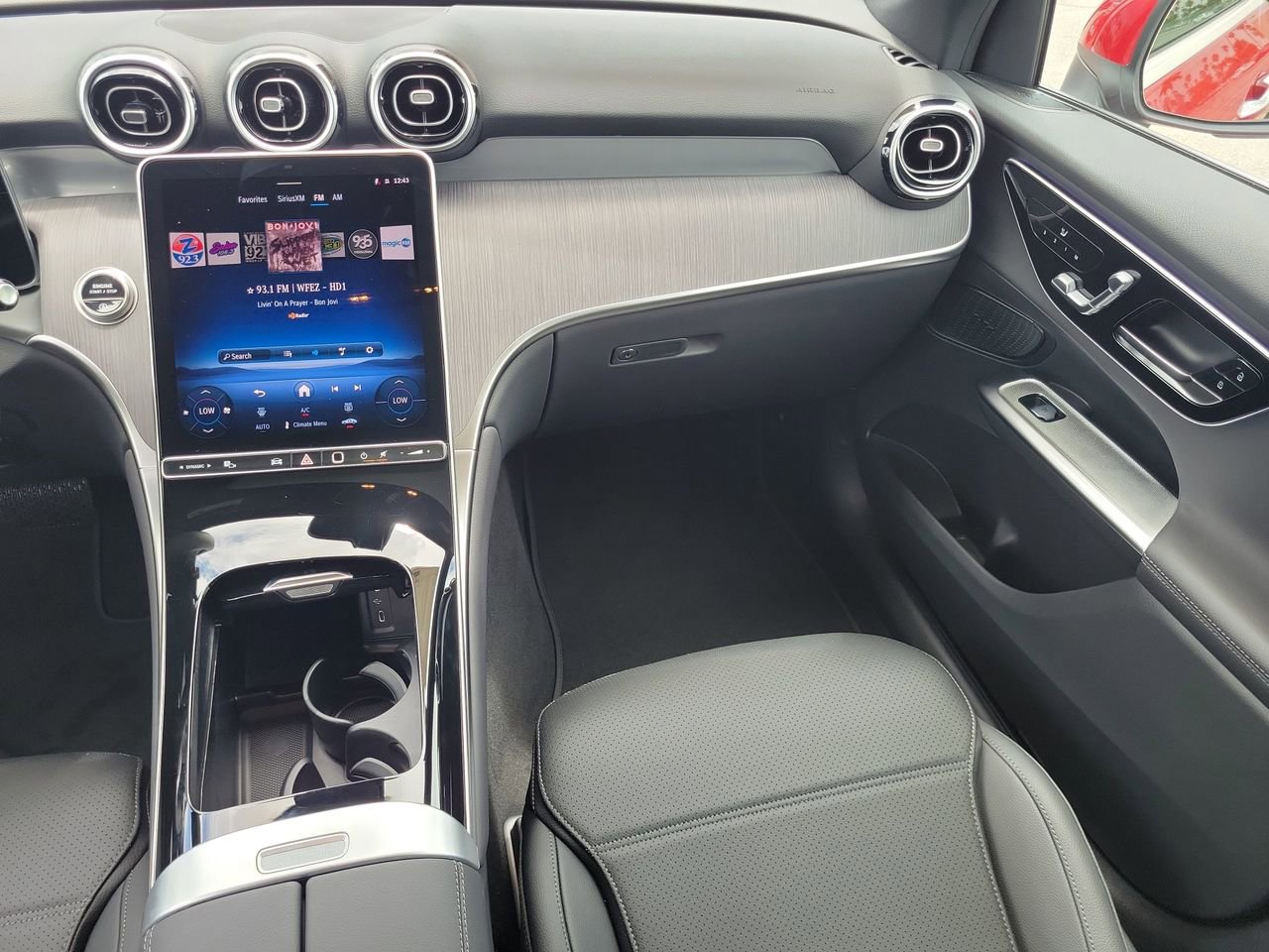 New 2026 Mercedes-Benz GLC 300 image 16