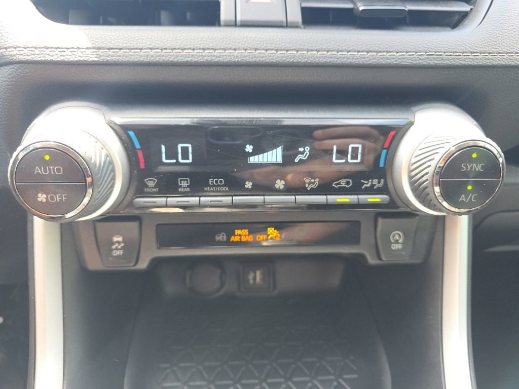 Used 2024 Toyota RAV4 XLE FWD image 26