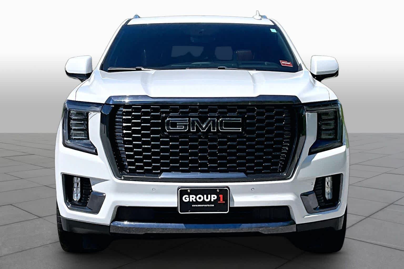 Used 2023 GMC Yukon Denali Ultimate AWD/4WD image 4