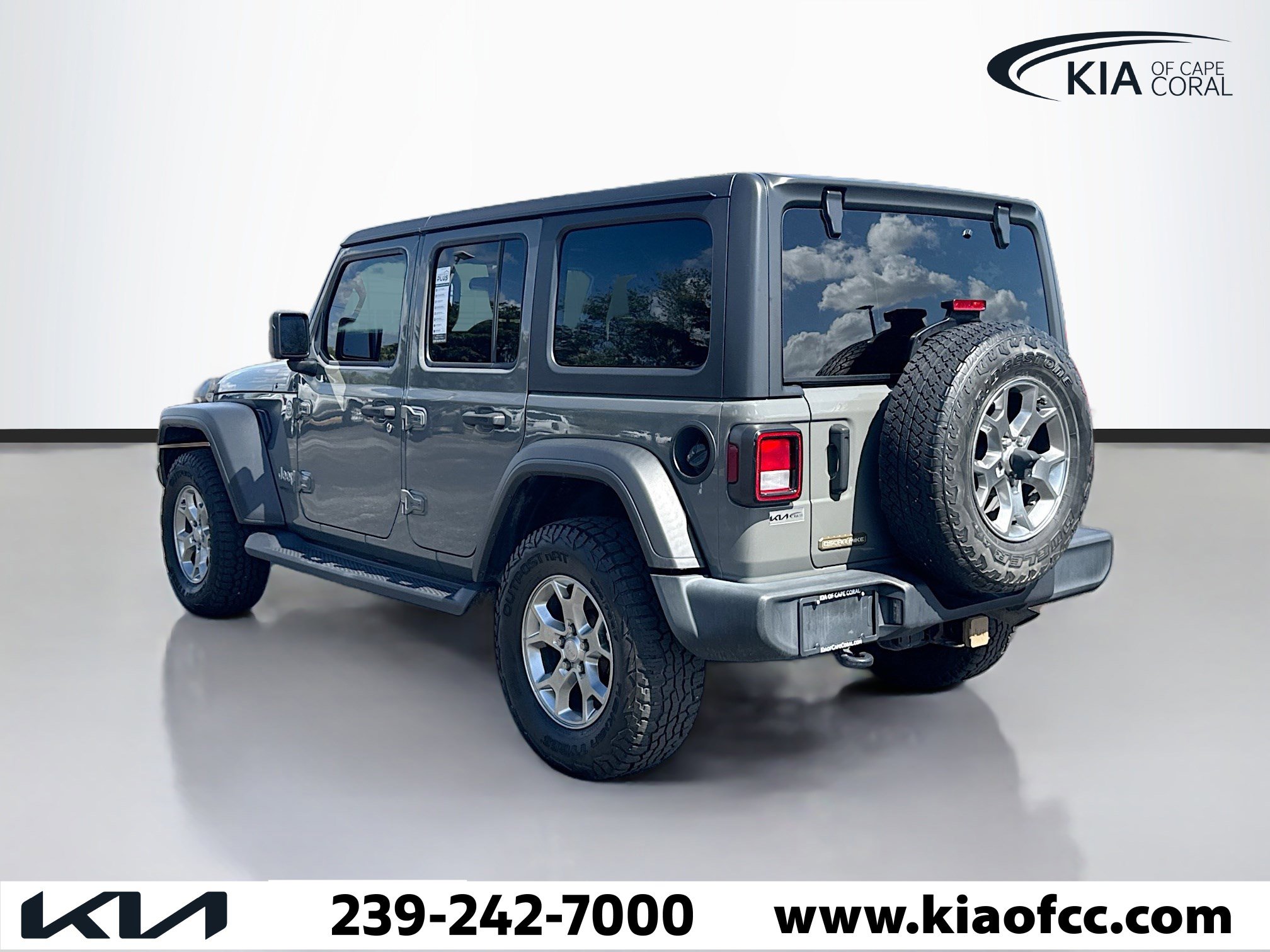 Used 2020 Jeep Wrangler Unlimited Sport image 3