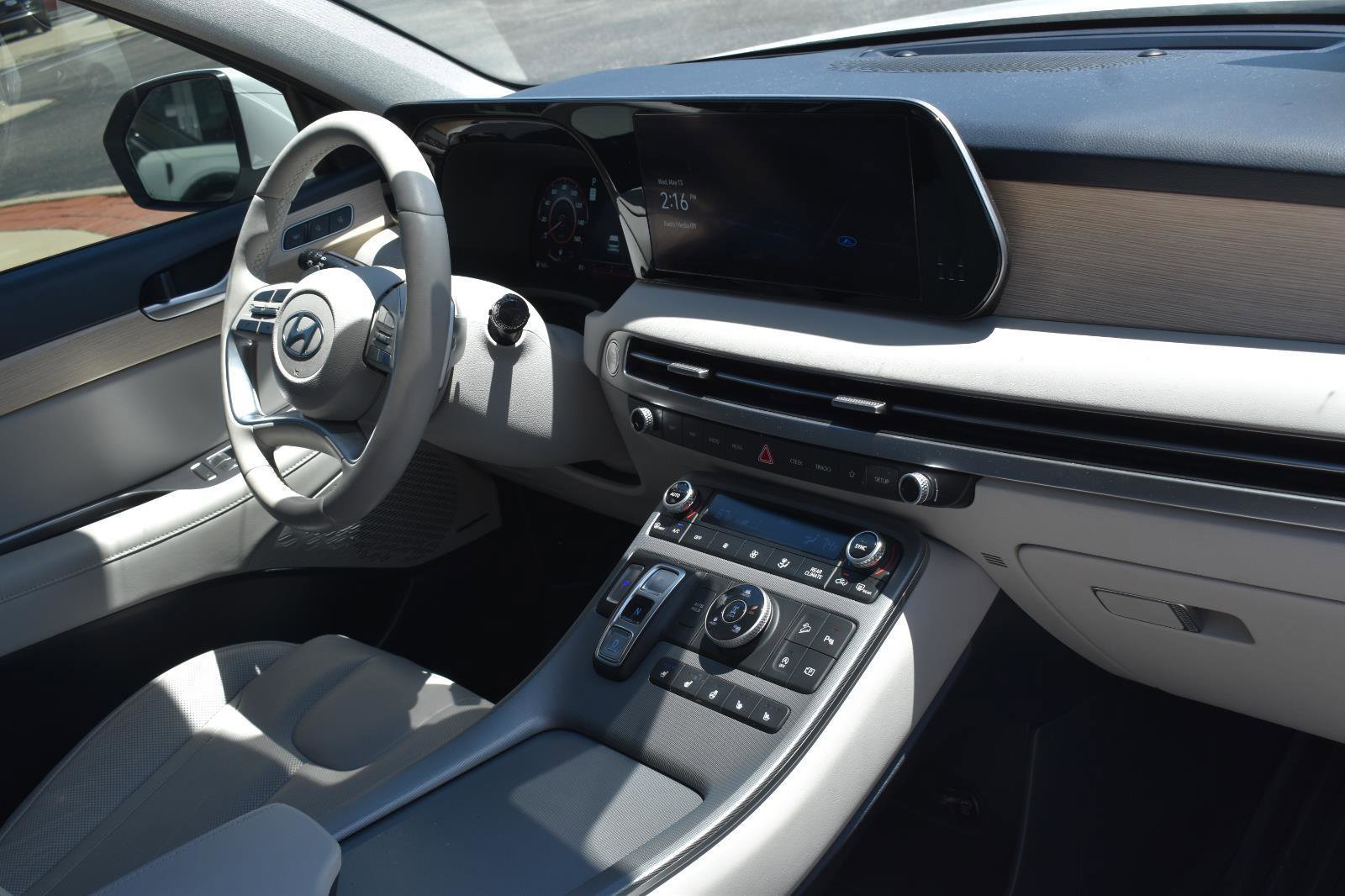 Used 2023 Hyundai Palisade Limited AWD/4WD image 14