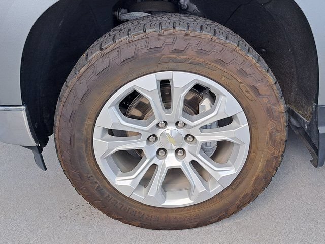 Used 2023 Chevrolet Silverado 1500 LTZ AWD/4WD image 37