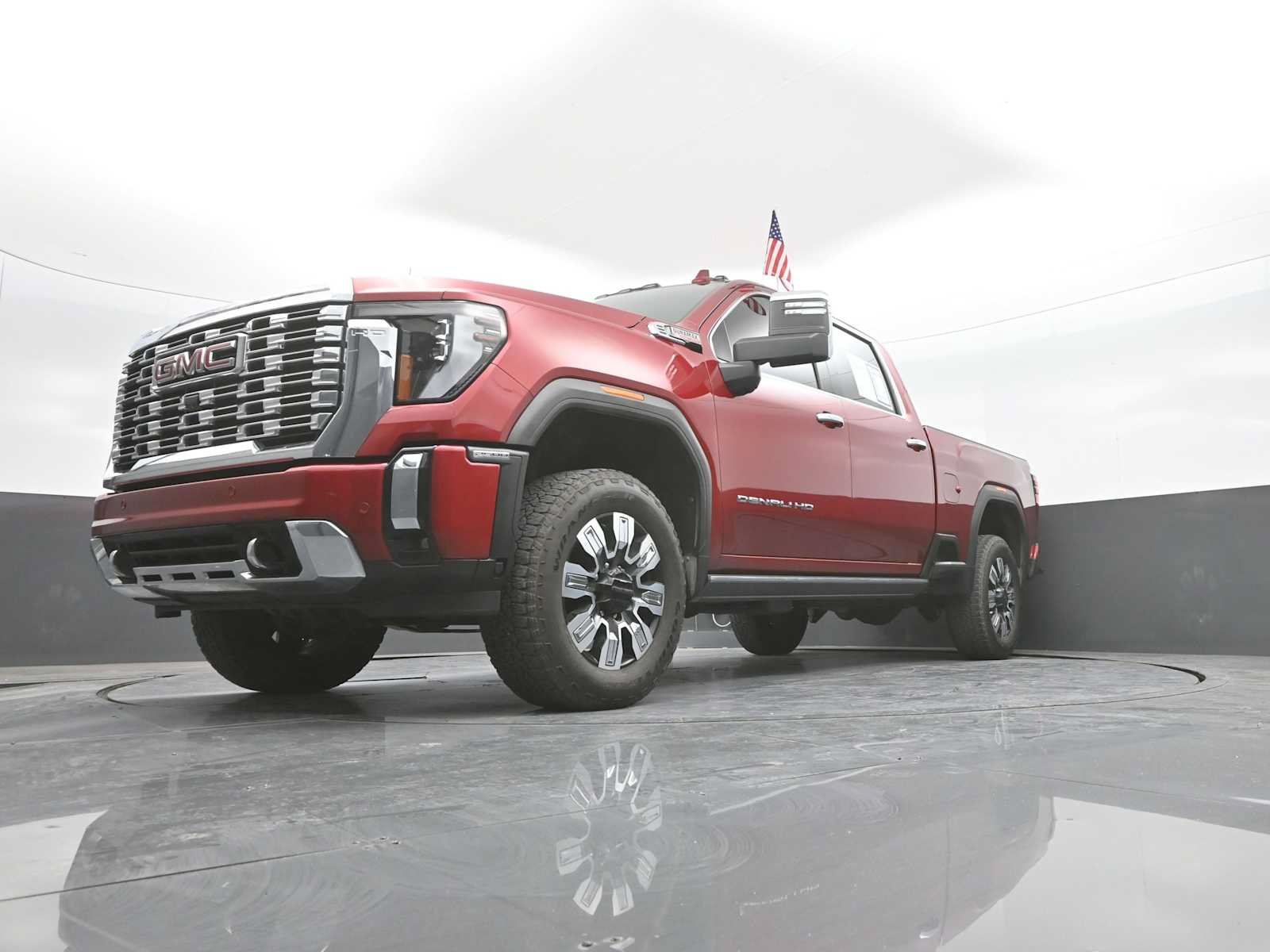Used 2024 GMC Sierra 2500 Denali w/ Technology Package AWD/4WD image 34