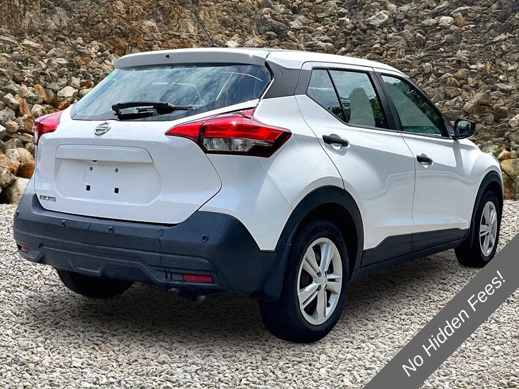Used 2020 Nissan Kicks S FWD image 2
