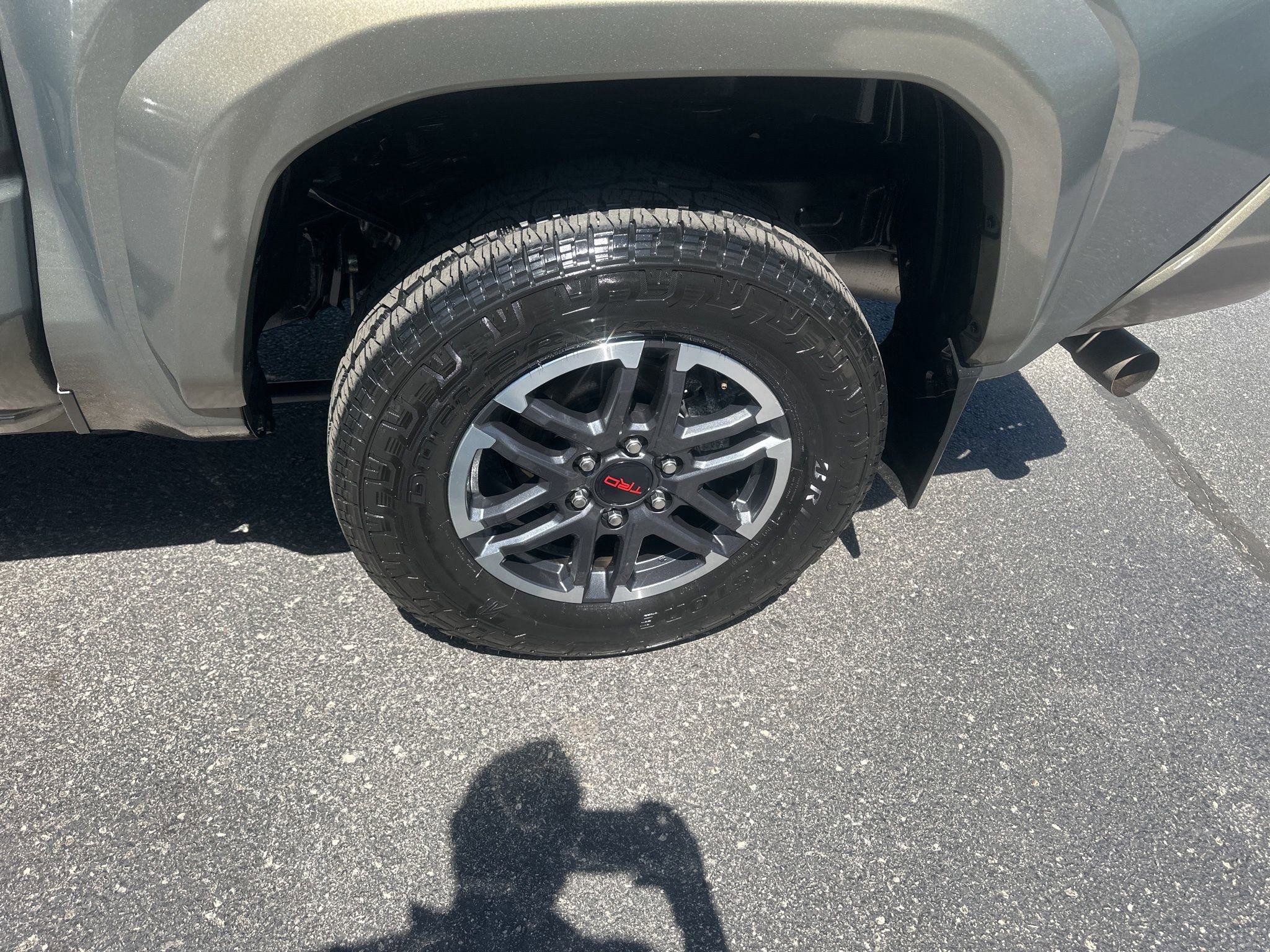 Used 2024 Toyota Tacoma TRD Sport w/ TRD Sport Premium Package AWD/4WD image 28