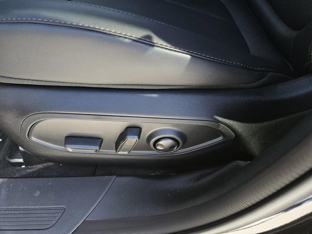 New 2026 Jeep Cherokee Limited image 17