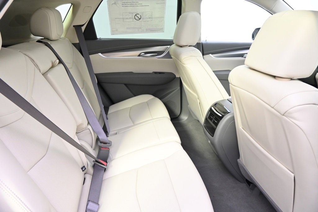 New 2025 Cadillac XT5 Premium Luxury w/ LPO, Floor Liner Package image 18