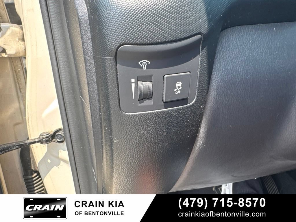 Used 2012 Kia Soul FWD image 20