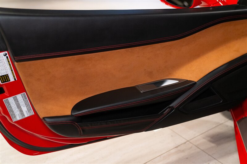 Used 2015 Ferrari 458 Spider RWD image 26