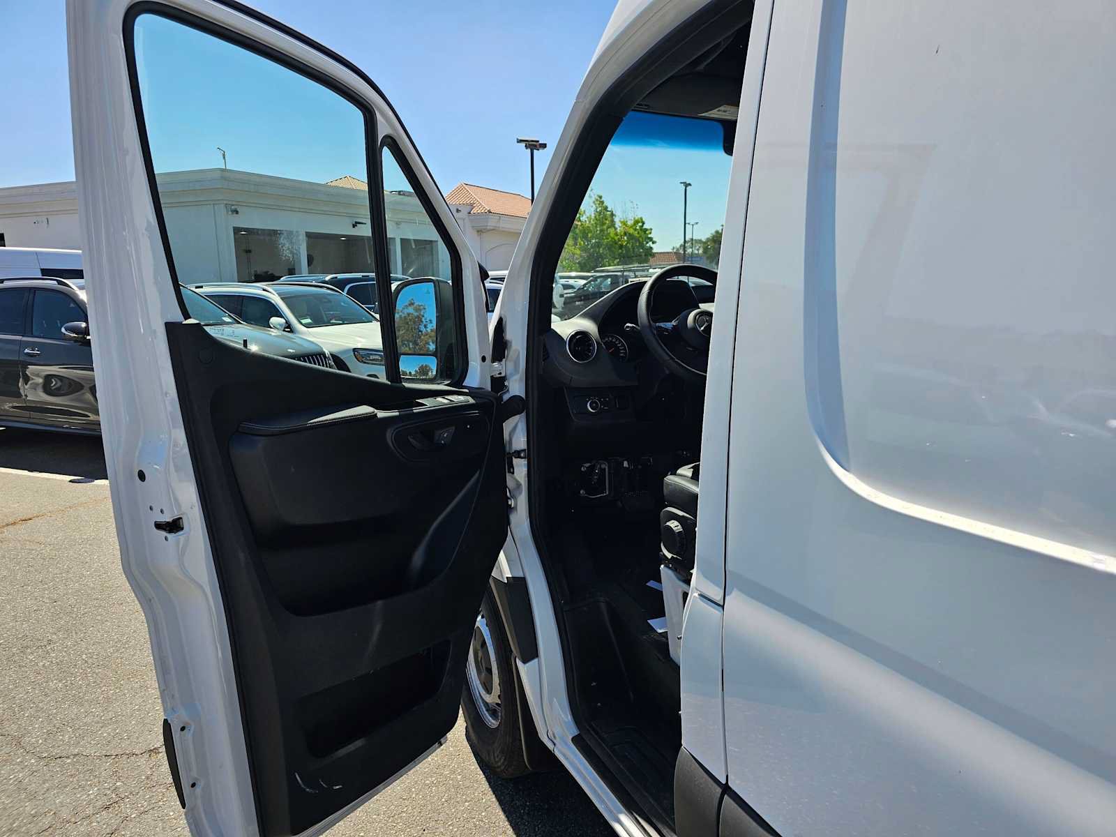 Used 2026 Mercedes-Benz Sprinter 2500 image 18
