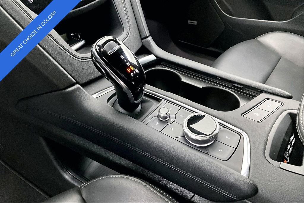 Used 2025 Cadillac XT6 Premium Luxury image 19