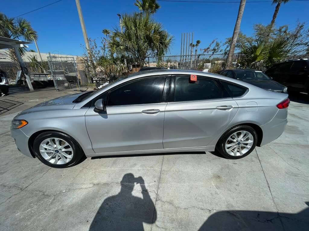 Used 2019 Ford Fusion SE image 8