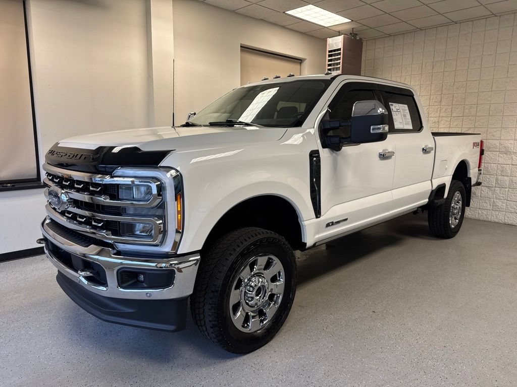 Used 2023 Ford F350 Lariat w/ Lariat Ultimate Package AWD/4WD image 2