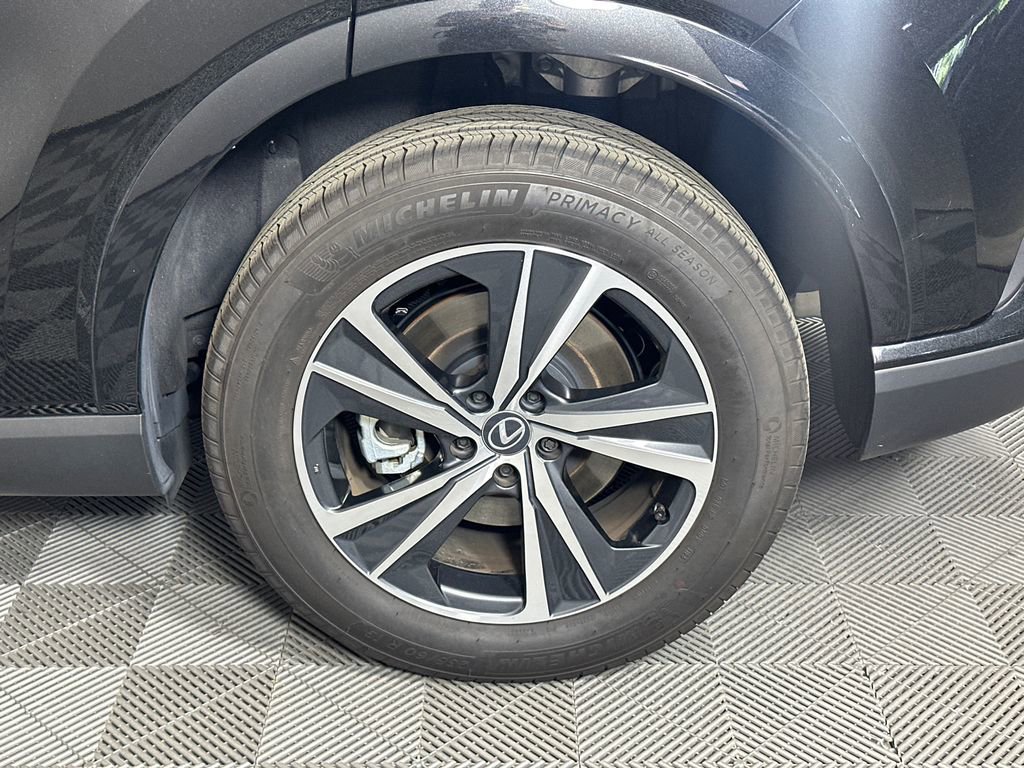 Used 2025 Lexus RX 350 FWD w/ Accessory Package image 20