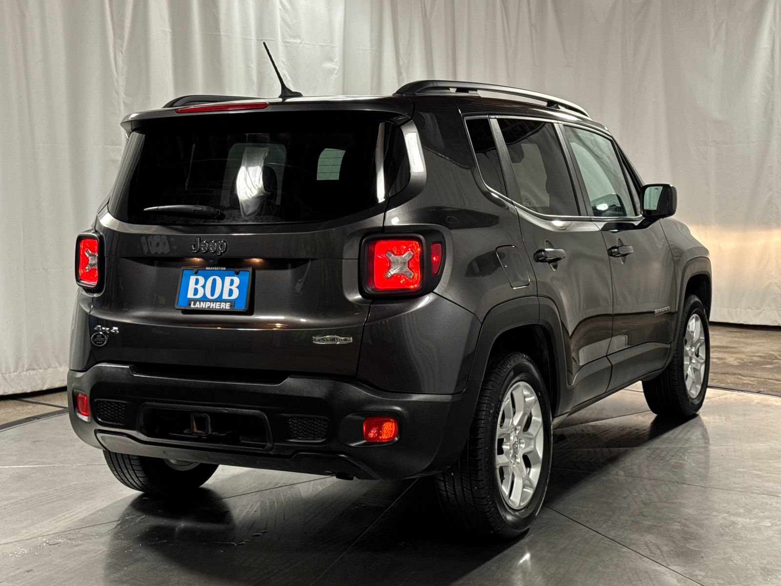 Used 2017 Jeep Renegade Latitude w/ Trailer Tow Group AWD/4WD image 10