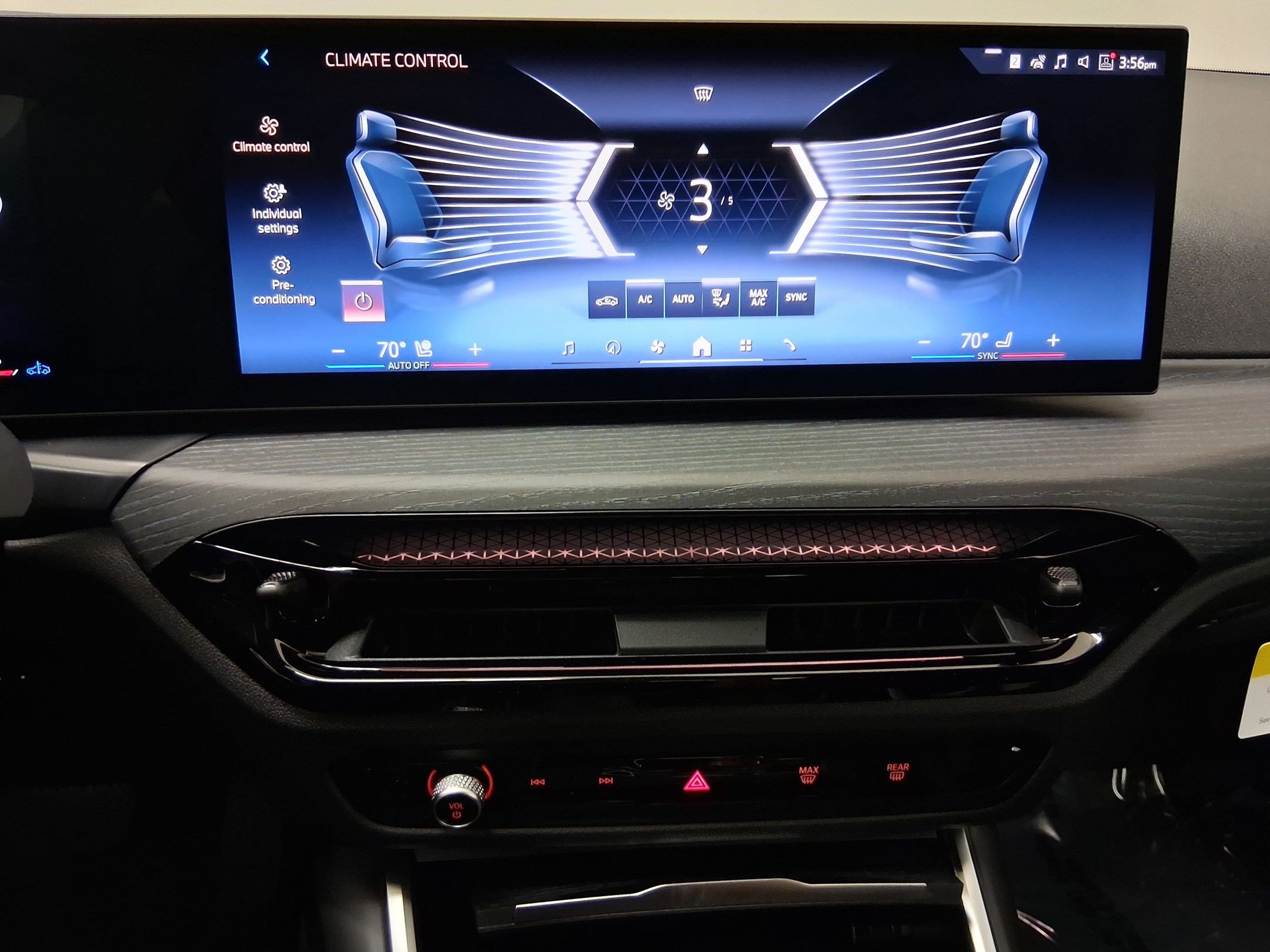 New 2026 BMW 330i Sedan w/ Convenience Package RWD image 28