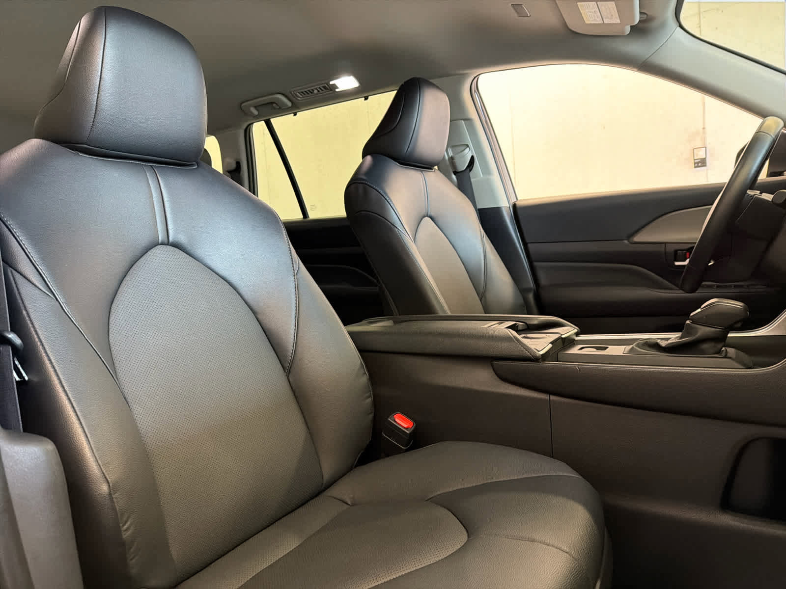 Used 2025 Toyota Grand Highlander FWD image 26