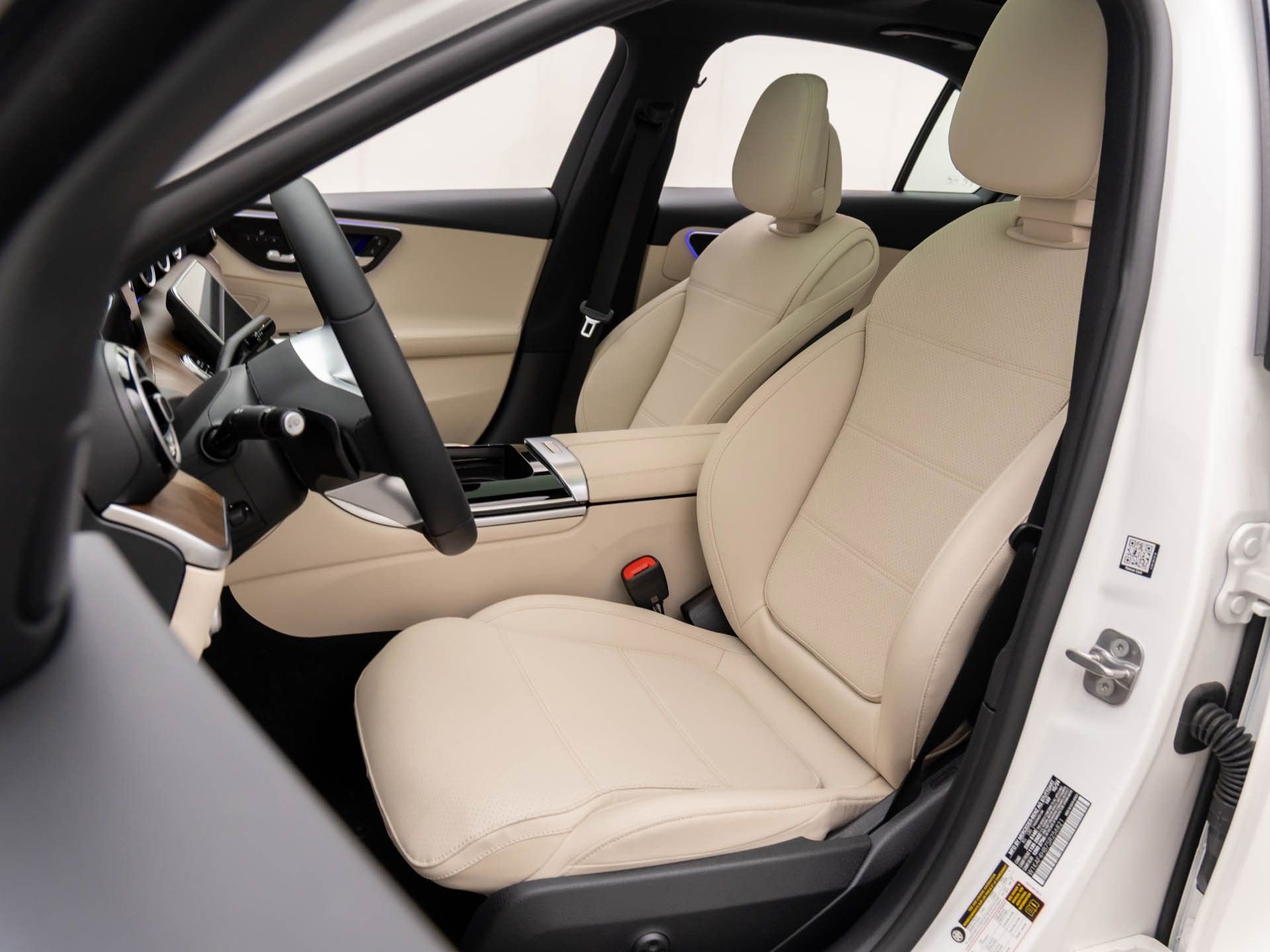 New 2026 Mercedes-Benz C 300 4MATIC Sedan image 18