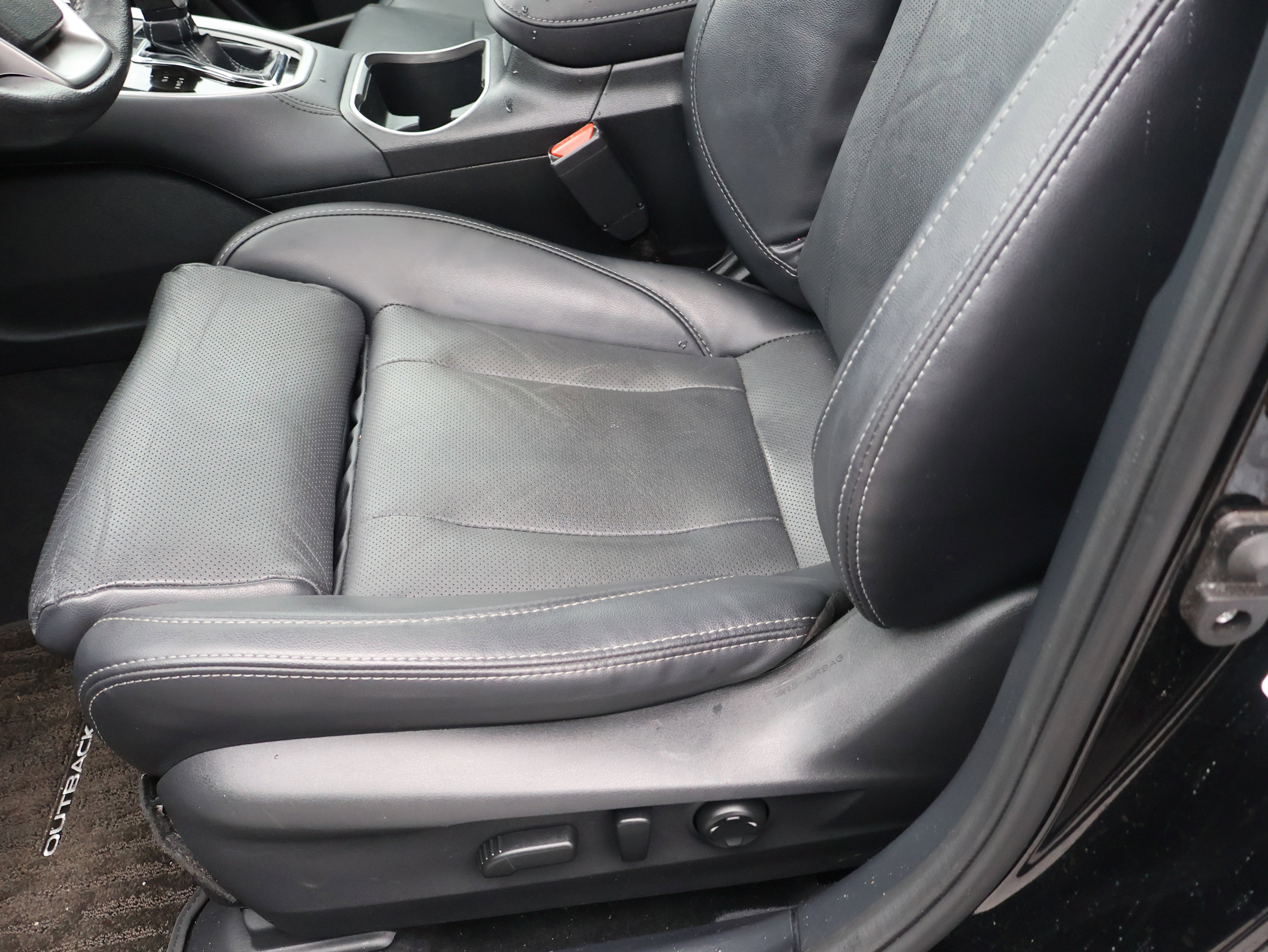 Used 2023 Subaru Outback Limited image 36