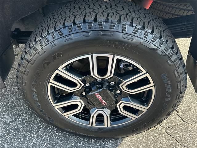 Certified 2022 GMC Sierra 2500 AT4 w/ Gooseneck/5TH Wheel Package AWD/4WD image 35