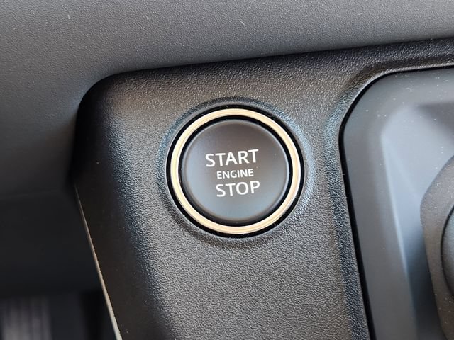 Used 2025 Land Rover Defender 130 X-Dynamic SE AWD/4WD image 20
