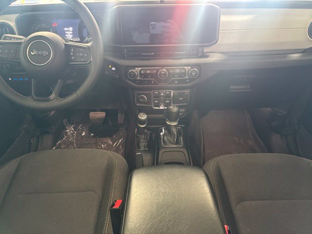 Used 2024 Jeep Wrangler Unlimited w/ Convenience Group AWD/4WD image 2