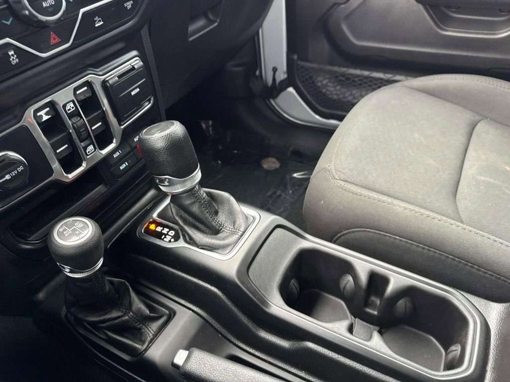 Used 2023 Jeep Wrangler Unlimited image 20