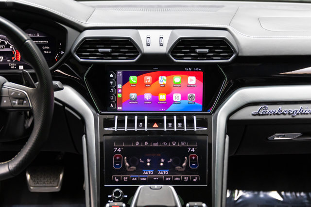 Used 2021 Lamborghini Urus image 8