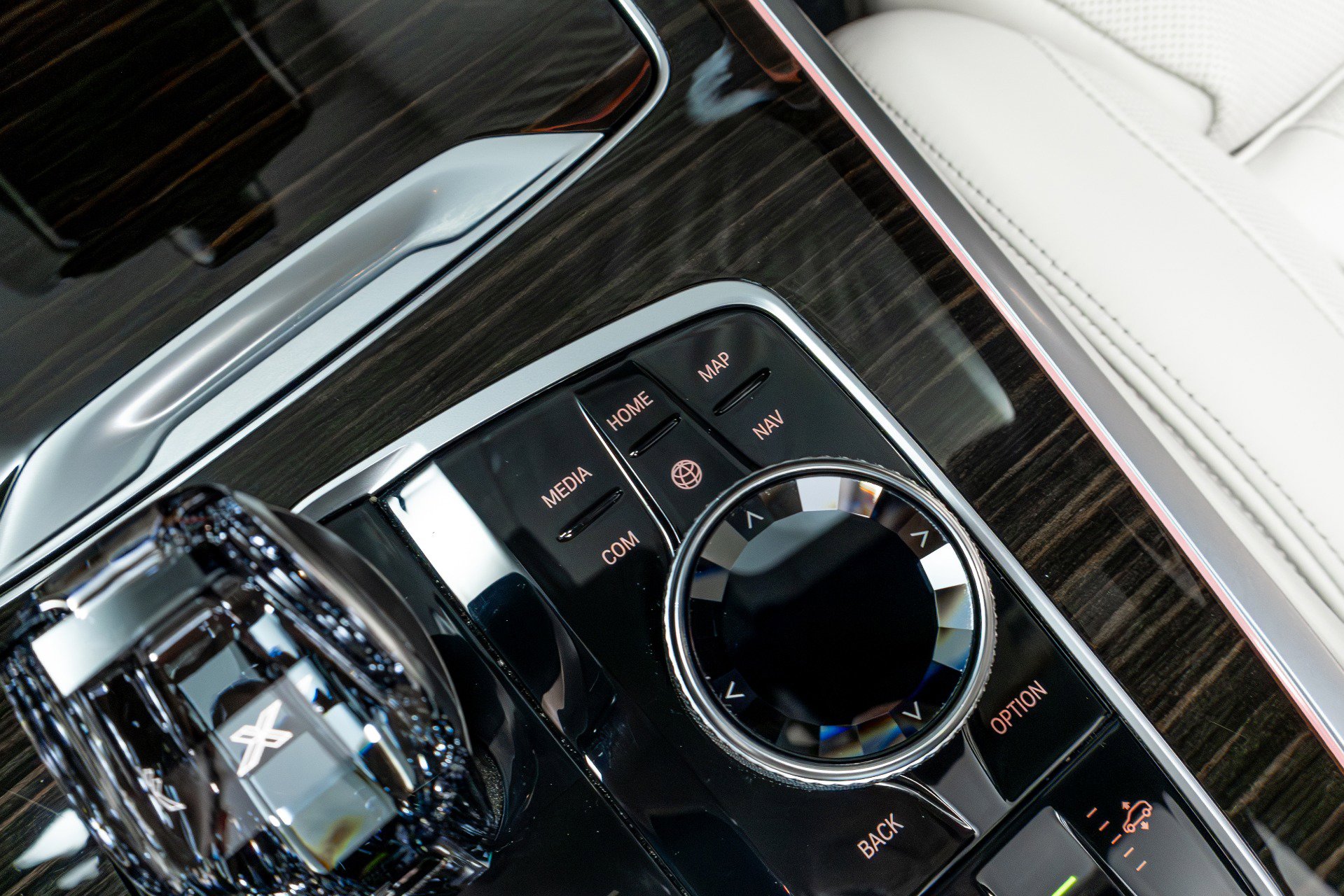 Used 2021 BMW X7 M50i image 76